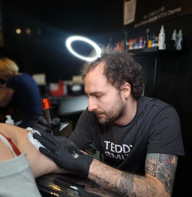 61FDB1CF-F099-402E-903A-6FA8927D6DC6